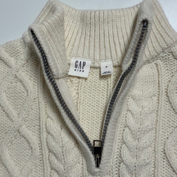 Gap Girls Cable knit sweater, Size M (8) - Picture 3 of 4